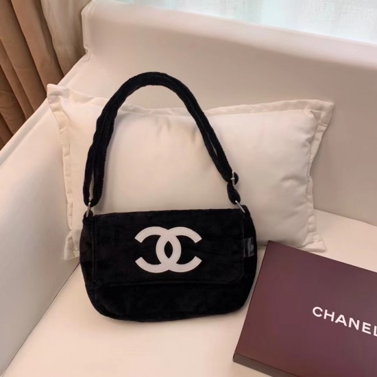 CHANEL VIP PRECISION GIFT BAG