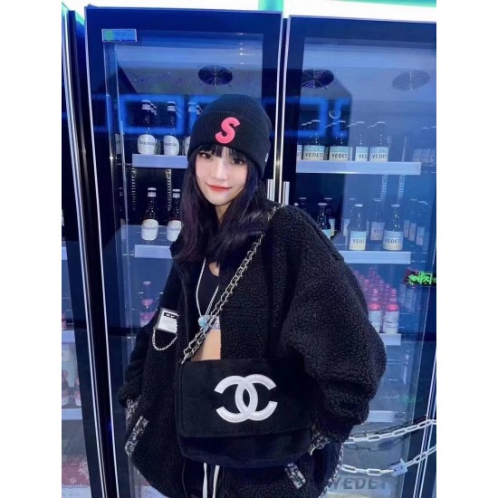 CHANEL VIP PRECISION GIFT BAG