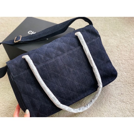 VINTAGE LARGE CLASSIC DENIM HANDBAG 30CM