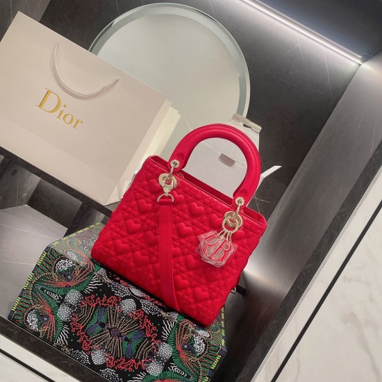 MEDIUM DIORAMOUR LADY DIOR BAG