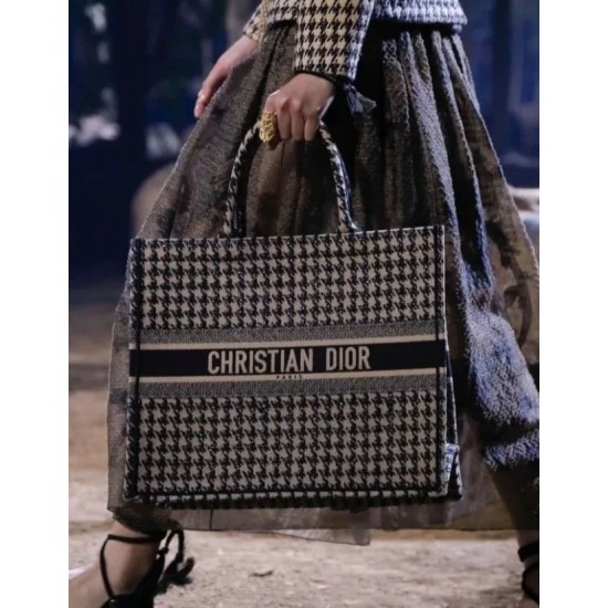 DIOR BOOK TOTE