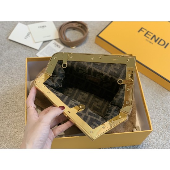 5colors FENDI FIRST SHEEPSKIN