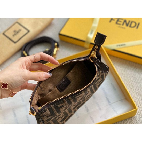 FENDI VINTAGE HOBO