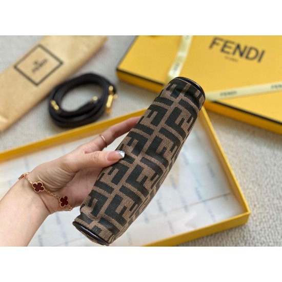 FENDI VINTAGE HOBO