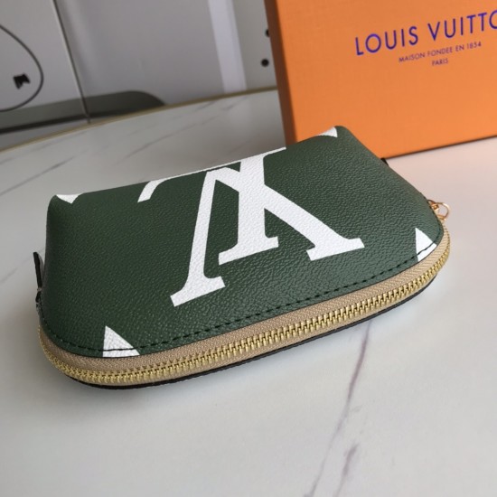 COSMETIC POUCH