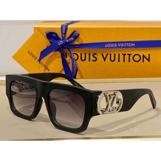 LV LINK SQUARE SUNGLASSES