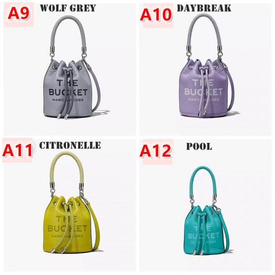 16colors THE LEATHER BUCKET BAG