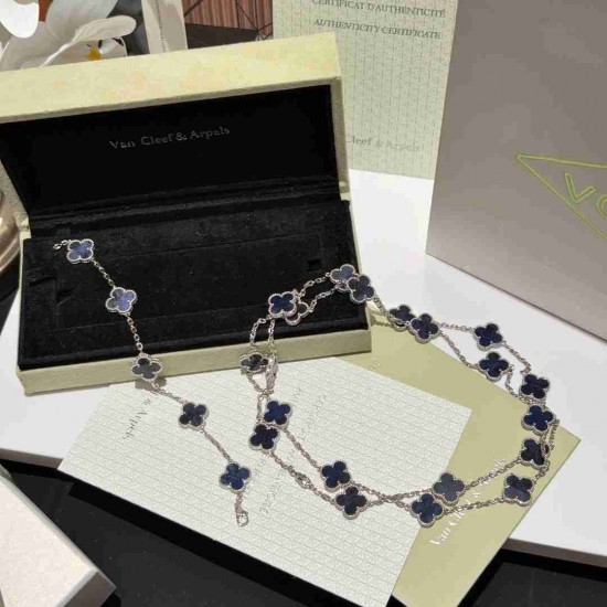 Van Cleef & Arpels Set