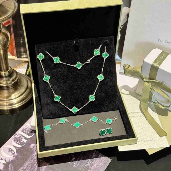 Van Cleef & Arpels Set